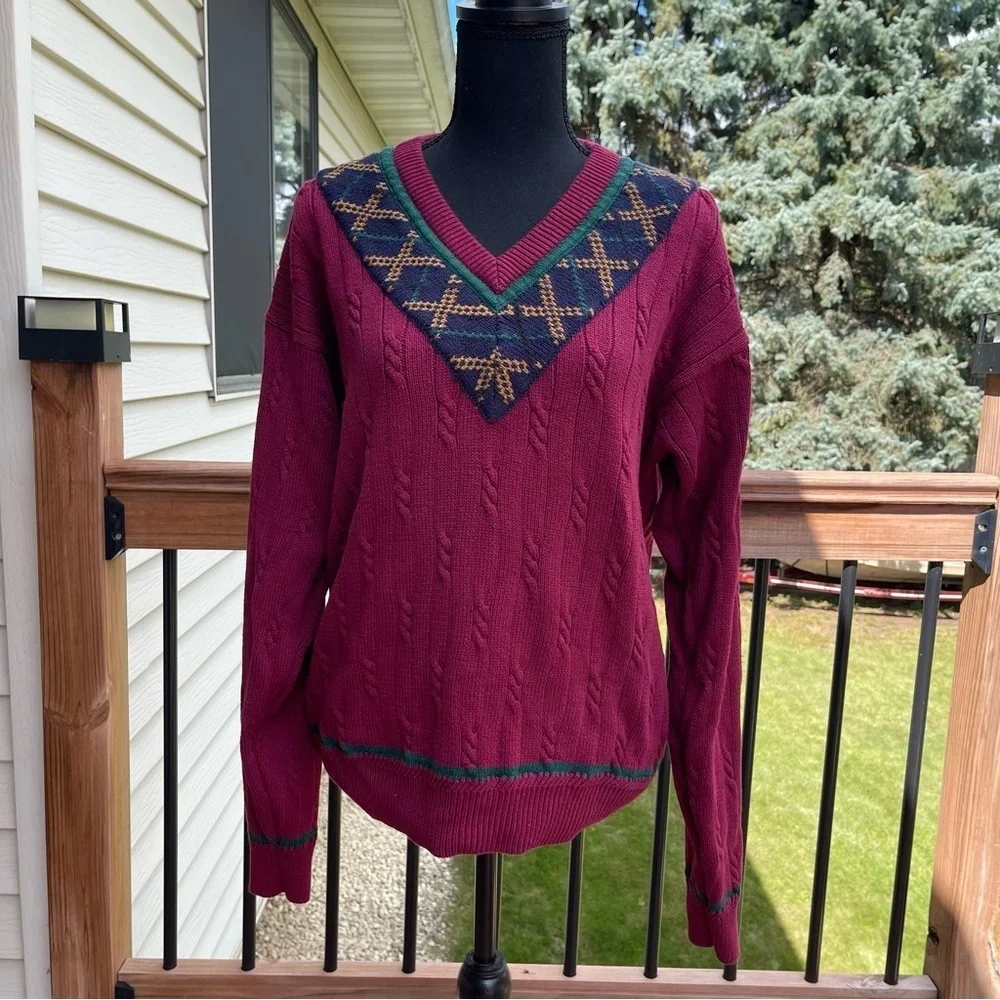 Vintage Gant Hand Framed Maroon Cable Knit V-Neck Sweater Size Medium Adult 90s